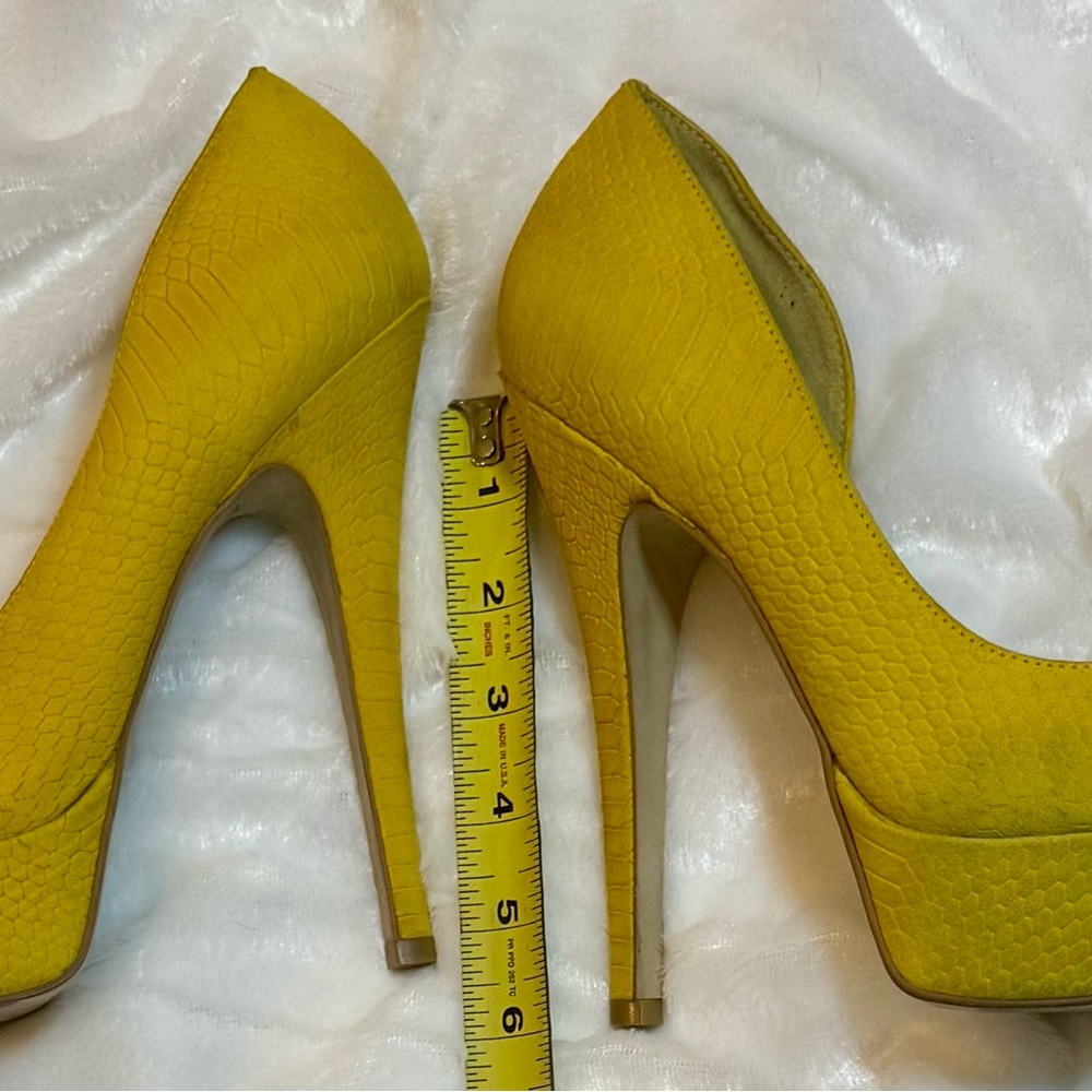 Steve Madden Yellow High Heel Platform Pumps